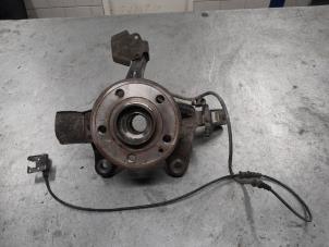 Gebruikte Fusee rechts-voor Mercedes Vito (447.6) 1.6 111 CDI 16V Prijs € 190,00 Margeregeling aangeboden door A.T.S. van de Wiel