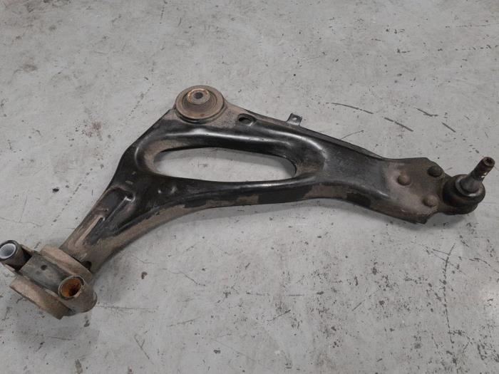 Mercedes Vito Draagarm rechts-voor