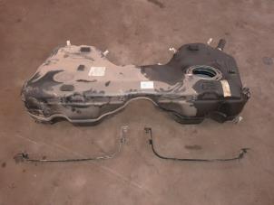 Gebruikte Brandstoftank Alfa Romeo Stelvio (949) 2.2d 16V 160 Prijs € 365,00 Margeregeling aangeboden door A.T.S. van de Wiel