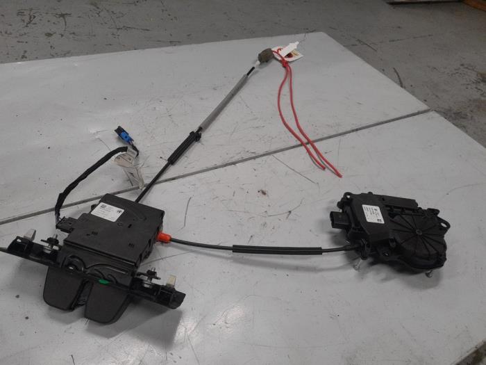 Alfa Romeo Stelvio Slotmechaniek Achterklep