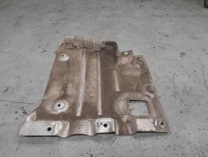 Gebruikte Beschermplaat bodem Alfa Romeo Stelvio (949) 2.2d 16V 160 Prijs € 50,00 Margeregeling aangeboden door A.T.S. van de Wiel