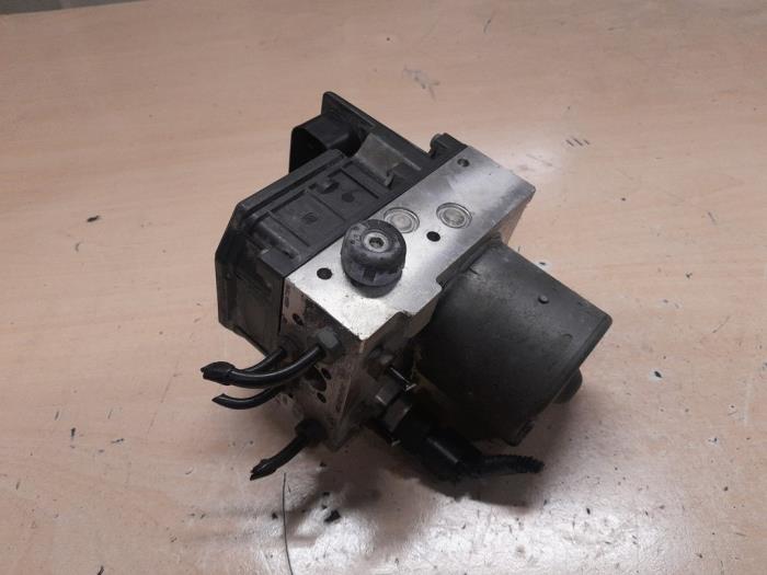 Alfa Romeo GT ABS Pomp