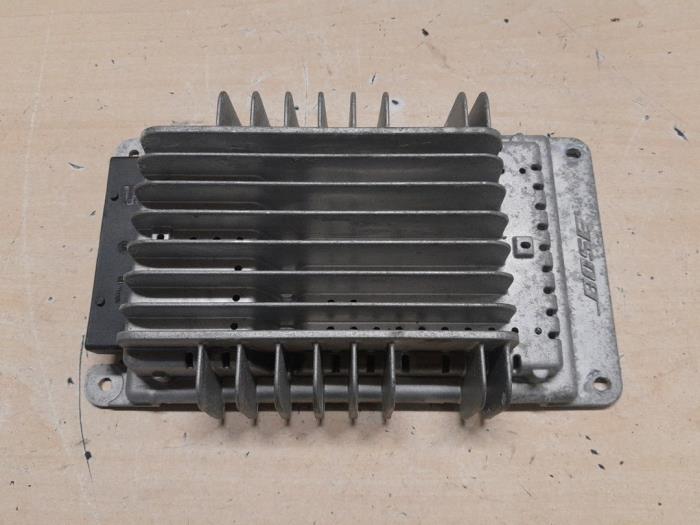 Alfa Romeo GT Radio versterker
