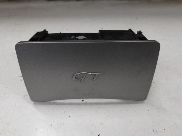 Alfa Romeo GT Asbak voor