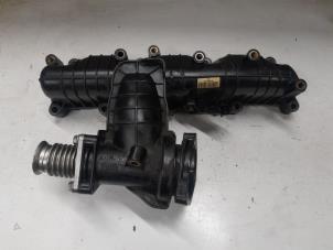 Gebruikte Inlaatspruitstuk Fiat Ducato (250) 2.3 D 130 Multijet Minibus Extralongo Prijs € 65,00 Margeregeling aangeboden door A.T.S. van de Wiel