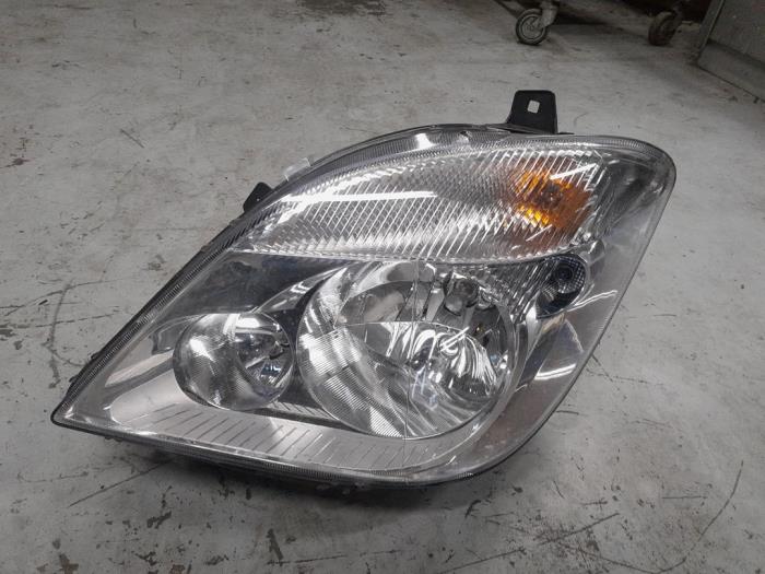 Mercedes Sprinter Koplamp links