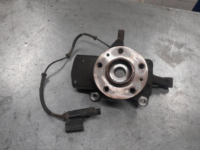 Renault Trafic Fusee rechts-voor