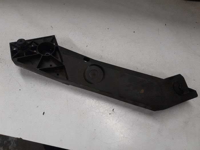 Renault Trafic Frontdeel steun