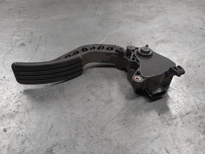 Renault Trafic Gaspedaal