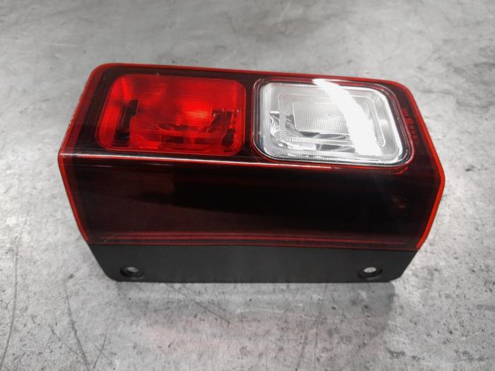 Renault Trafic Achteruitrijlicht rechts