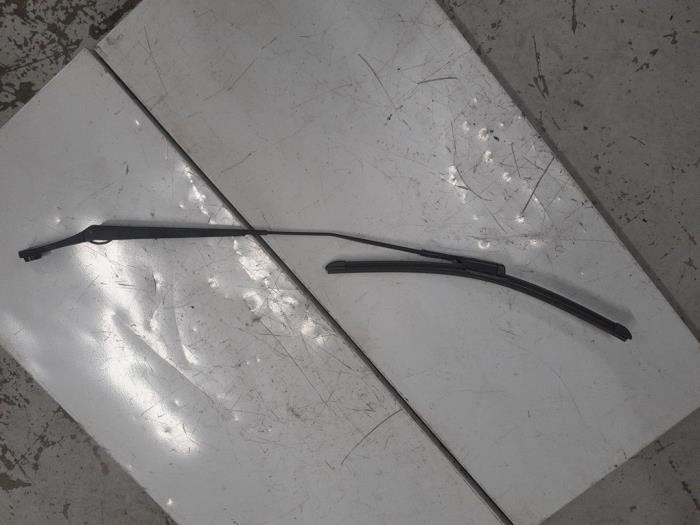 Alfa Romeo Giulia Ruitenwisserarm voor