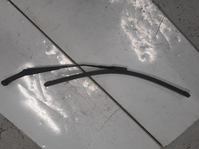 Alfa Romeo Giulia Ruitenwisserarm voor