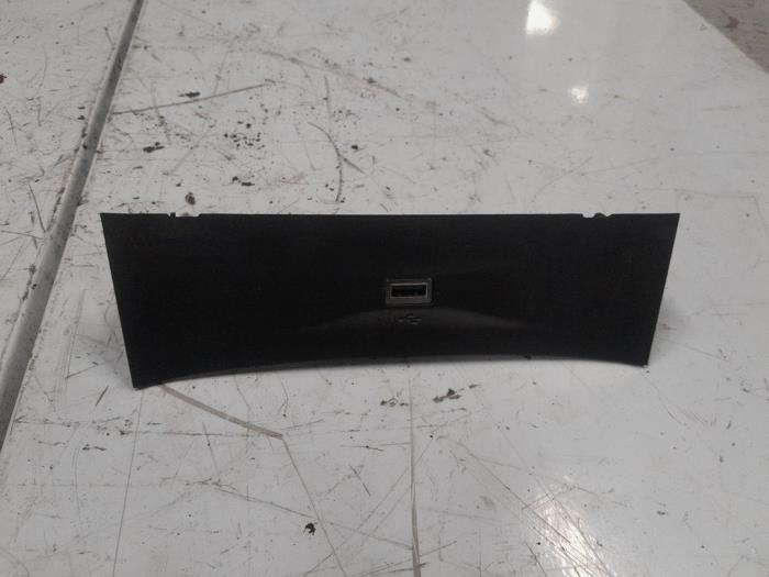 Alfa Romeo Giulia USB module