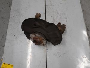 Gebruikte Fusee rechts-voor Volkswagen Transporter T6 2.0 TDI DRF Prijs € 40,00 Margeregeling aangeboden door A.T.S. van de Wiel