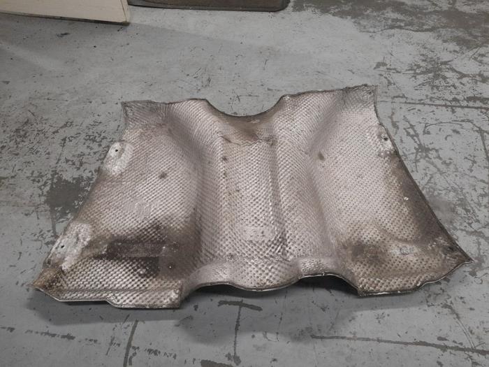 Alfa Romeo Giulia Beschermplaat bodem