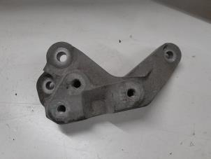 Gebruikte Motorsteun Alfa Romeo 159 Sportwagon (939BX) 2.2 JTS 16V Prijs € 50,00 Margeregeling aangeboden door A.T.S. van de Wiel