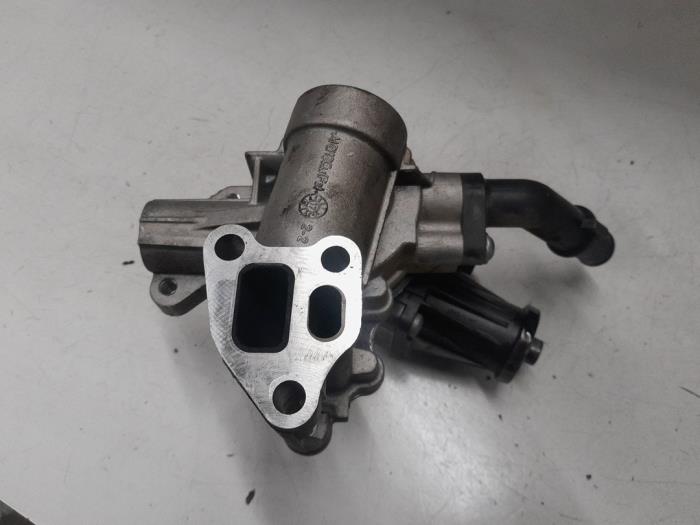 EGR Klep van een Opel Combo 1.3 CDTI 16V 2018