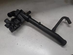 Gebruikte Thermostaathuis Volkswagen Polo V (6R) 1.4 16V Prijs € 65,00 Margeregeling aangeboden door A.T.S. van de Wiel