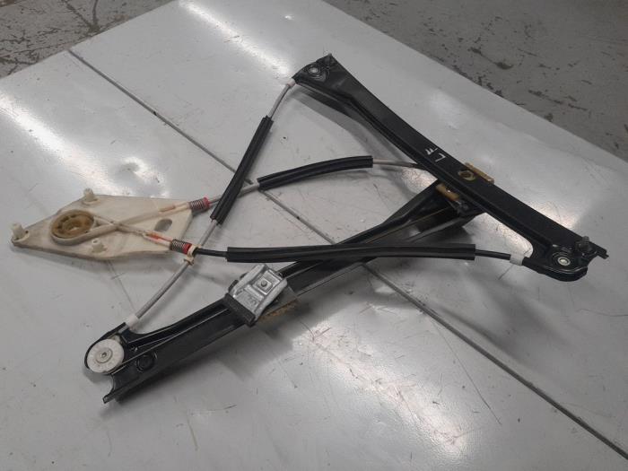 Volkswagen Polo Ruitmechaniek 4Deurs links-voor