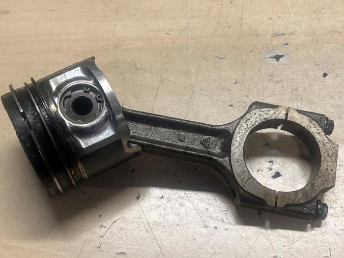 Alfa Romeo 156 Zuiger