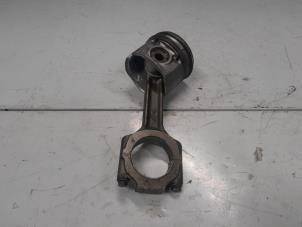 Gebruikte Zuiger Alfa Romeo 156 Prijs € 40,00 Margeregeling aangeboden door A.T.S. van de Wiel