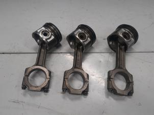 Gebruikte Zuiger Alfa Romeo 156 Prijs € 90,00 Margeregeling aangeboden door A.T.S. van de Wiel