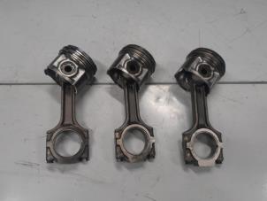 Gebruikte Zuiger Alfa Romeo 159 (939AX) 1.9 JTDm 16V Prijs € 120,00 Margeregeling aangeboden door A.T.S. van de Wiel