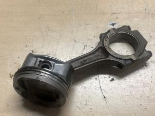 Gebruikte Zuiger Alfa Romeo 156 Prijs € 60,00 Margeregeling aangeboden door A.T.S. van de Wiel