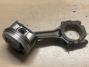 Gebruikte Zuiger Alfa Romeo GT (937) 2.0 JTS 16V Prijs € 90,00 Margeregeling aangeboden door A.T.S. van de Wiel