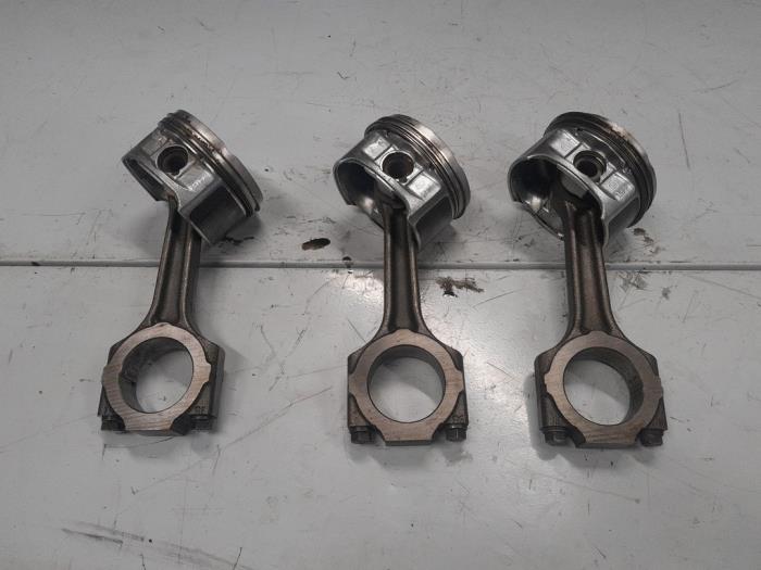 Alfa Romeo 147 Zuiger