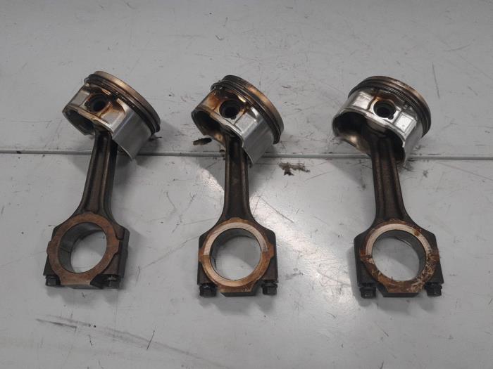 Alfa Romeo 147 Zuiger