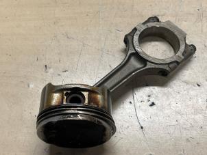 Gebruikte Zuiger Alfa Romeo 156 (932) 1.8 Twin Spark 16V Prijs € 40,00 Margeregeling aangeboden door A.T.S. van de Wiel