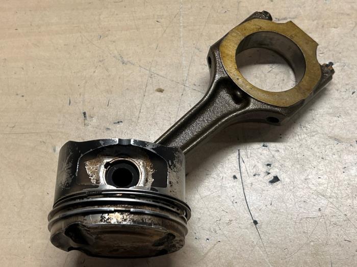 Alfa Romeo 156 Zuiger