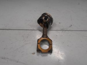 Gebruikte Zuiger Alfa Romeo 156 (932) 1.6 Twin Spark 16V Prijs € 60,00 Margeregeling aangeboden door A.T.S. van de Wiel