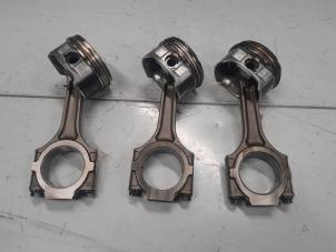 Gebruikte Zuiger Alfa Romeo 156 Prijs € 120,00 Margeregeling aangeboden door A.T.S. van de Wiel