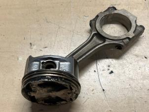 Gebruikte Zuiger Alfa Romeo 156 Prijs € 40,00 Margeregeling aangeboden door A.T.S. van de Wiel