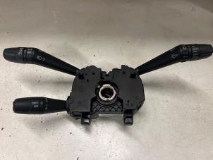 Gebruikte Licht + Raw Schakelaar Alfa Romeo Giulietta (940) 1.75 TBI 16V QV Prijs € 70,00 Margeregeling aangeboden door A.T.S. van de Wiel