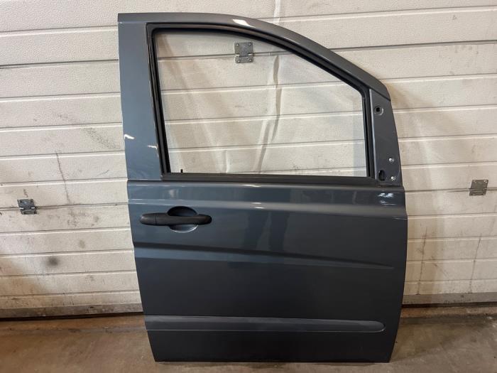 Mercedes Vito Portier 2Deurs rechts
