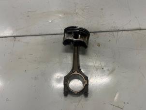 Gebruikte Zuiger Alfa Romeo 159 Sportwagon (939BX) 1.8 MPI 16V Prijs € 40,00 Margeregeling aangeboden door A.T.S. van de Wiel