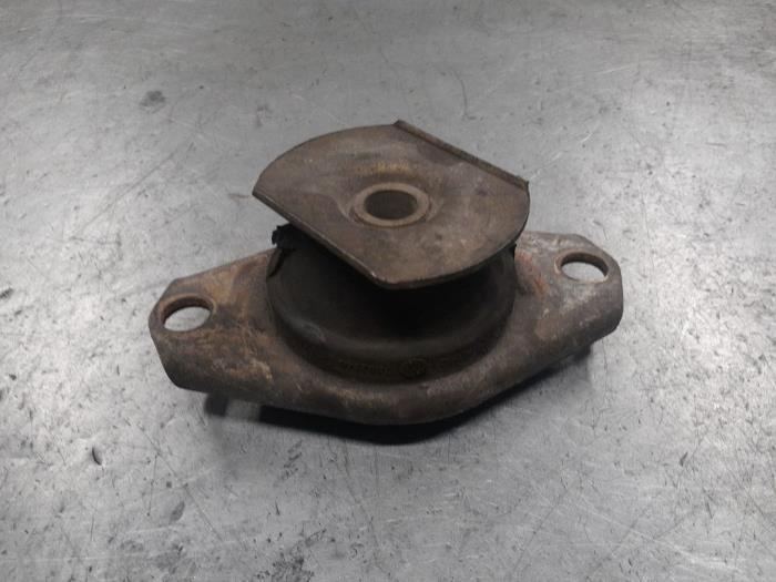 Alfa Romeo 156 Motorsteun