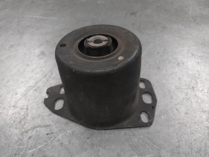 Alfa Romeo 156 Motorsteun