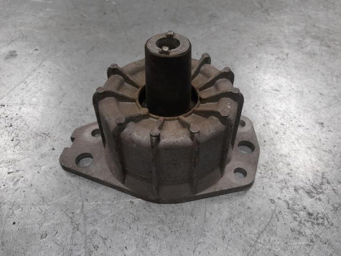 Alfa Romeo 147 Motorsteun