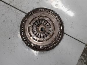 Gebruikte Vliegwiel Volkswagen Caddy III (2KA,2KH,2CA,2CH) 2.0 SDI Prijs € 90,00 Margeregeling aangeboden door A.T.S. van de Wiel