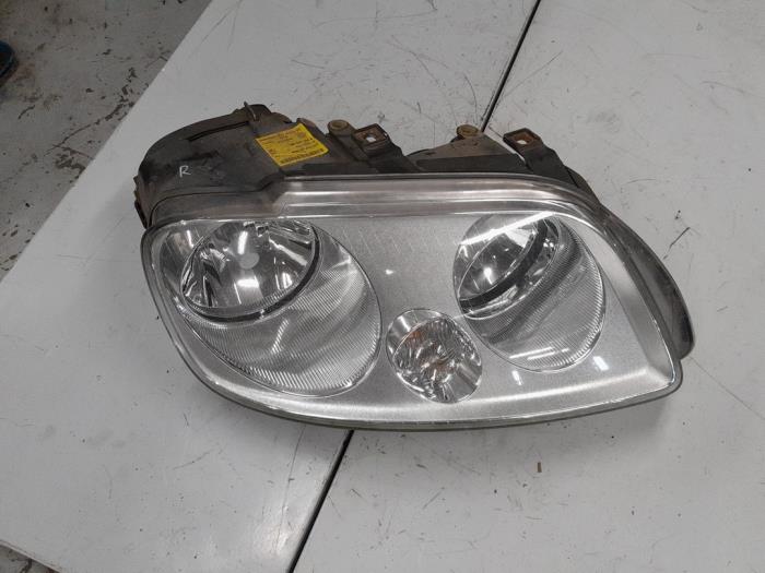 Volkswagen Caddy Koplamp rechts