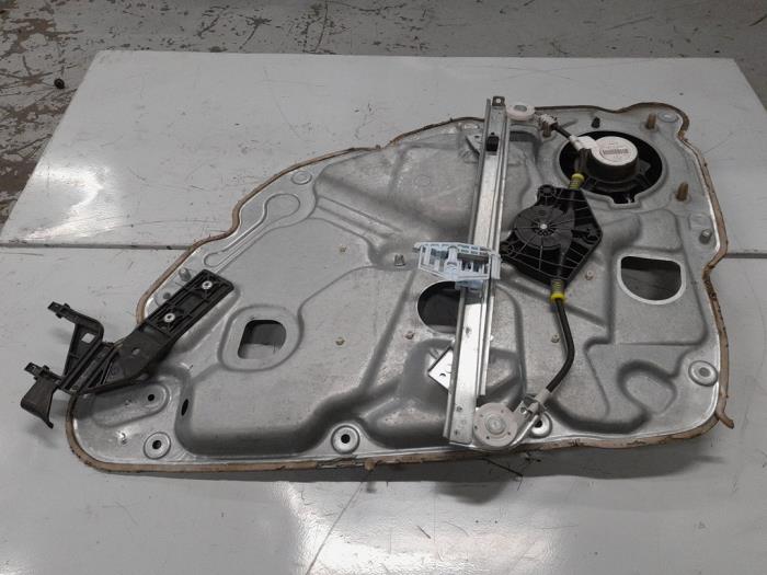 Ruitmechaniek 4Deurs links-achter van een Alfa Romeo 159 (939AX) 1.9 JTS 16V 2007