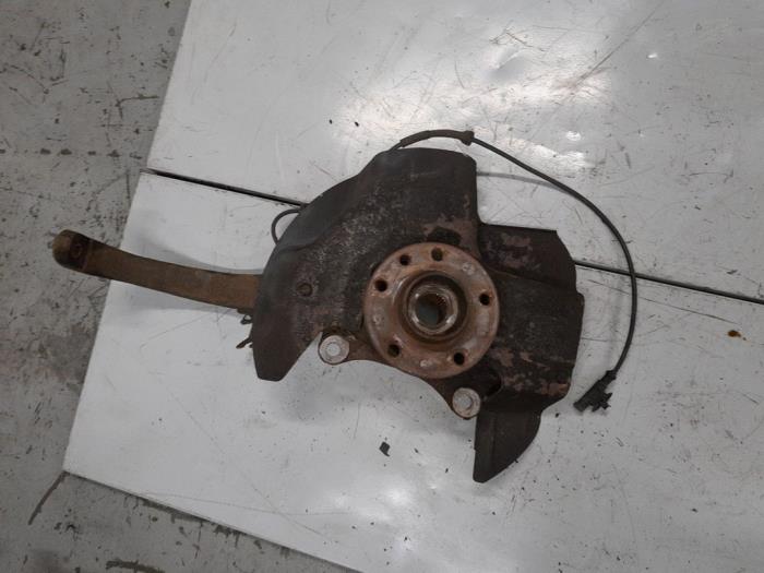 Alfa Romeo 159 Fusee links-voor