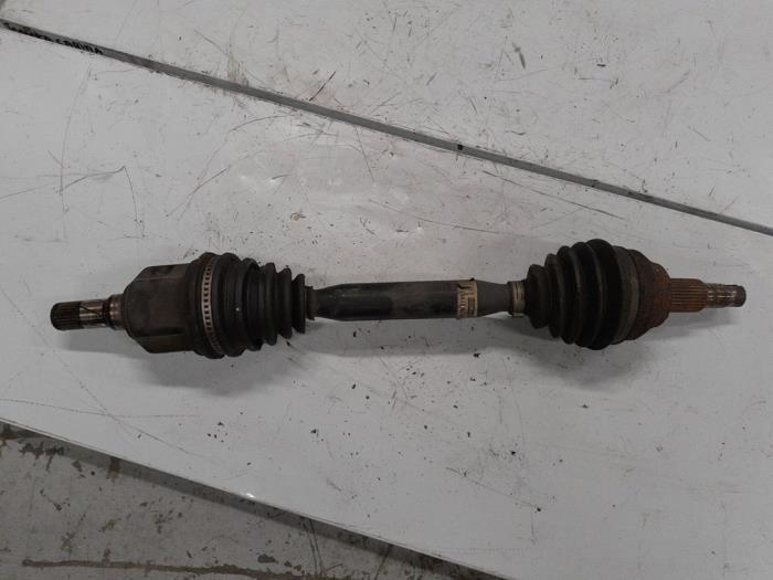 Alfa Romeo 159 Aandrijfas links-voor