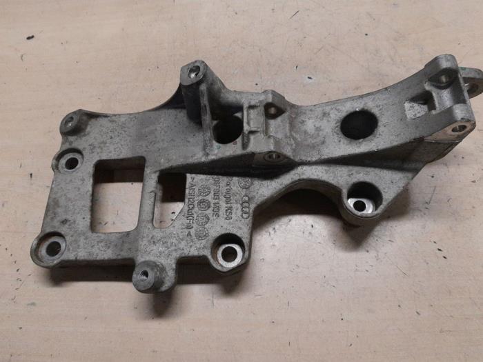 Seat Leon Dynamosteun boven