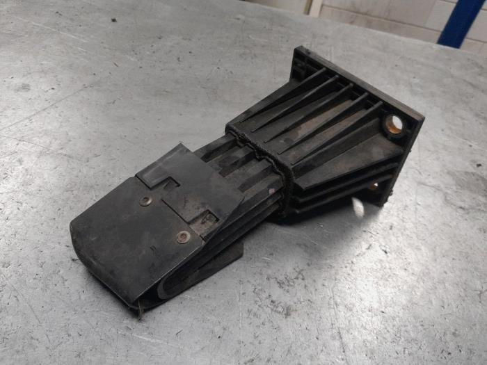 Alfa Romeo Giulietta Bumpersteun links-voor