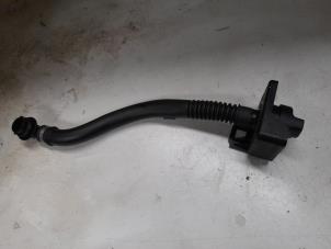 Gebruikte Olie vulpijp Mercedes Vito (447.6) 1.6 111 CDI 16V Prijs € 60,00 Margeregeling aangeboden door A.T.S. van de Wiel